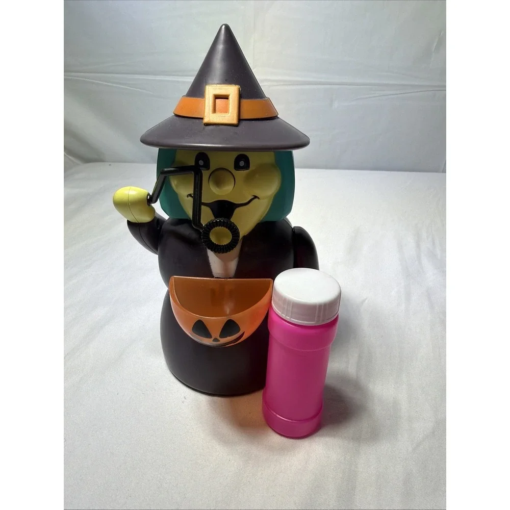 New Halloween Animated Witch Bubble Blower